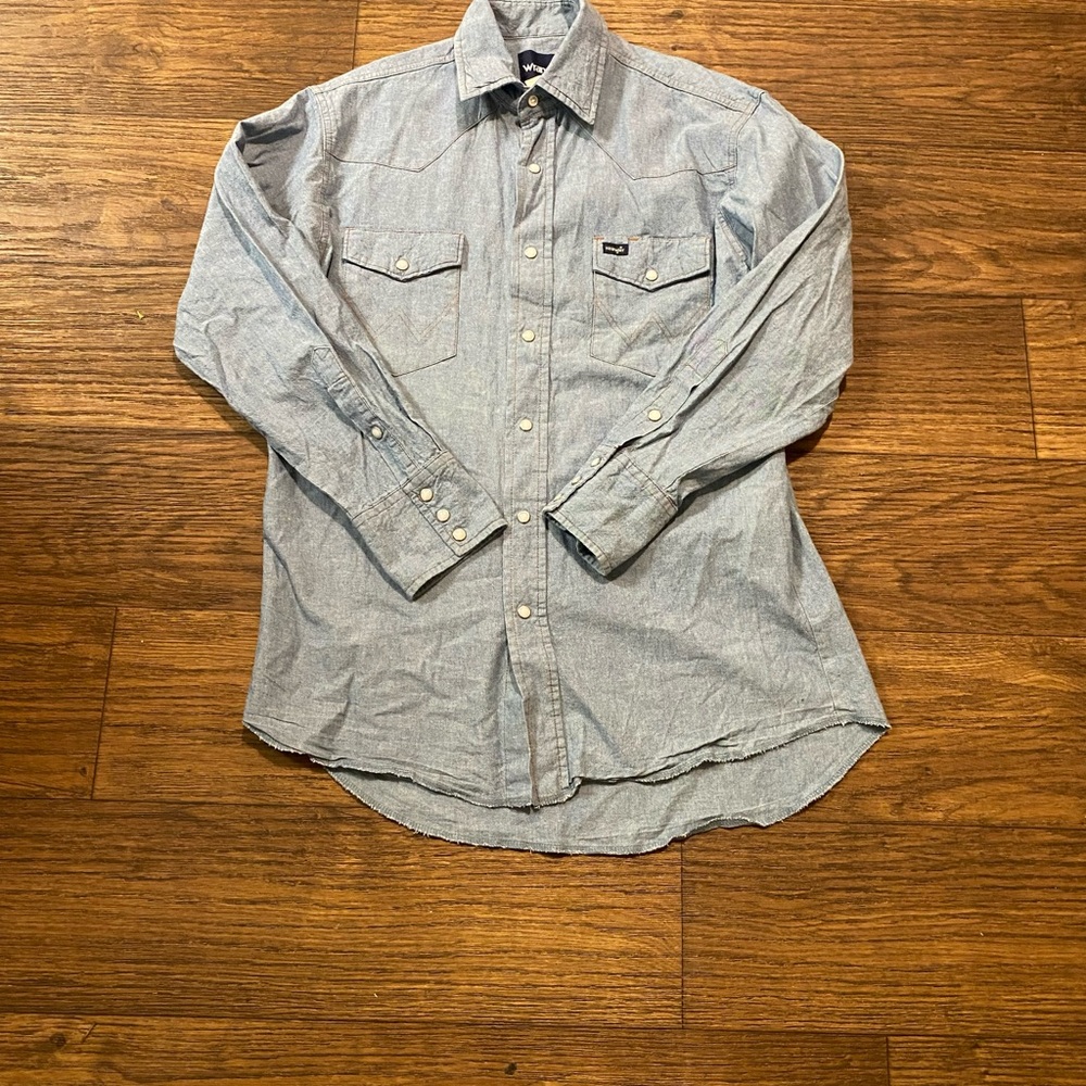Wrangler pearl snap‎ jean shirt